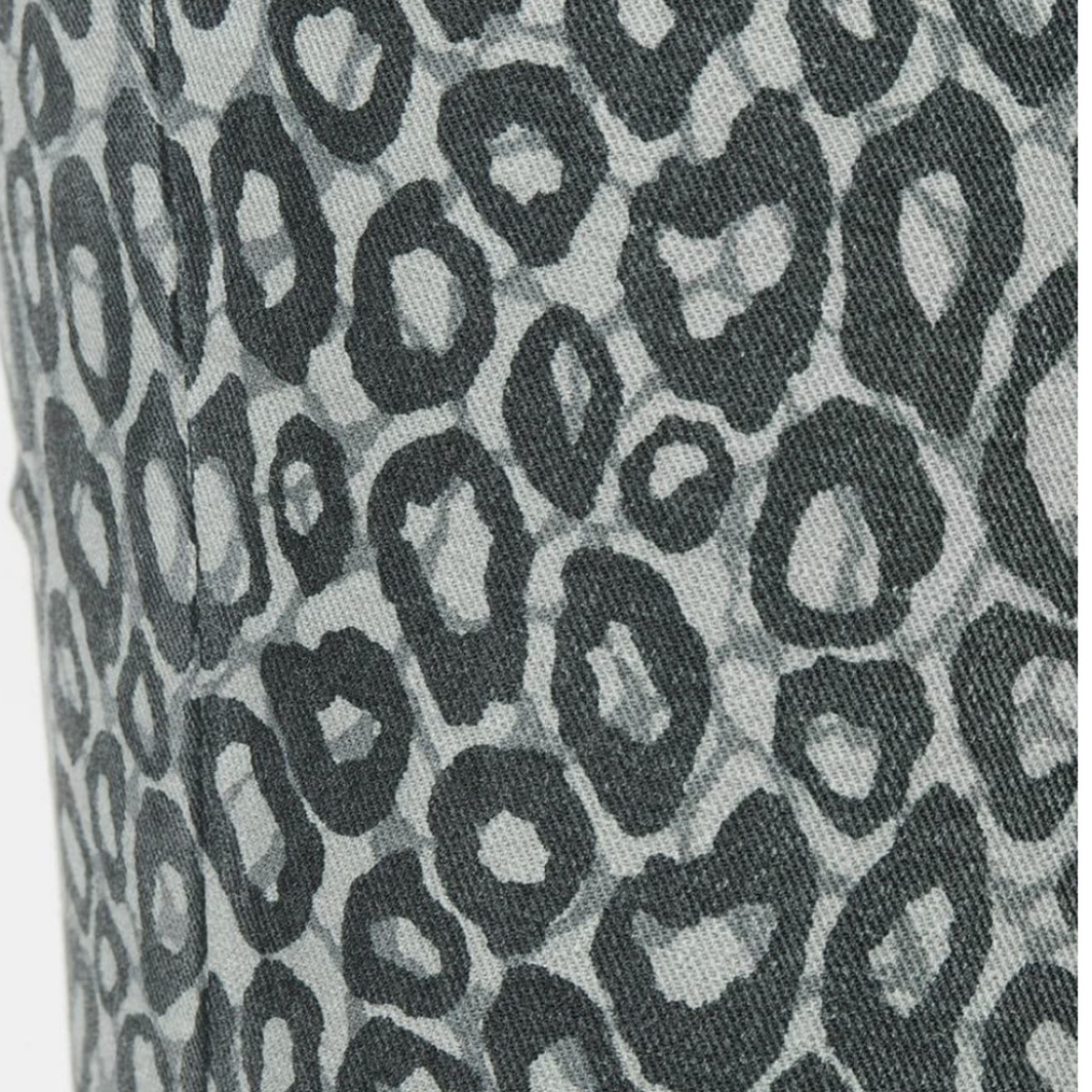 Leopard Print Stretch Denim Izzy Skinny Jeans - Picture 5 of 12